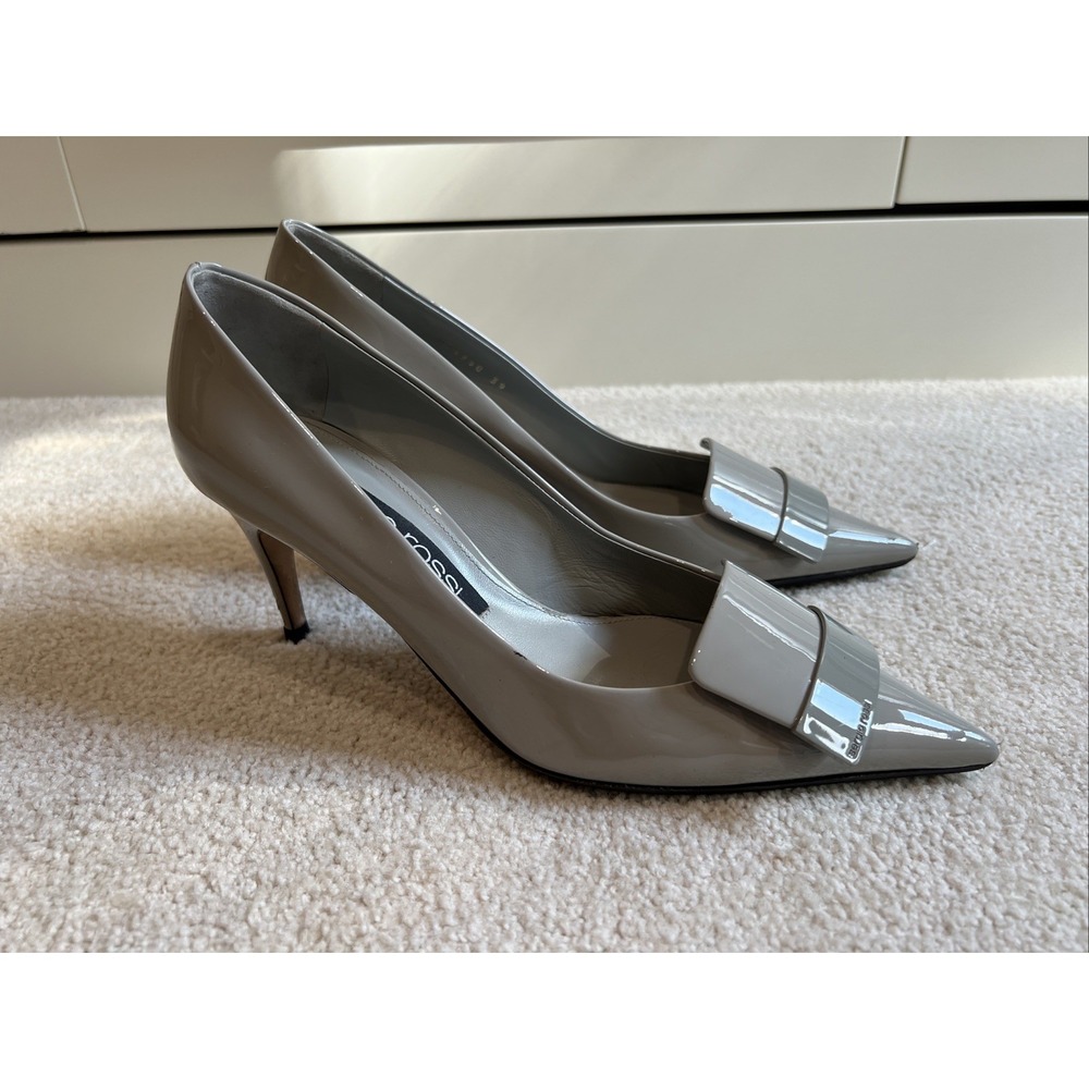 Sergio Rossi SR1 Gray Patent Leather Pumps Size 39 Pointy Business Chic Designer